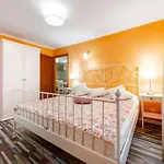 Apartments Vera